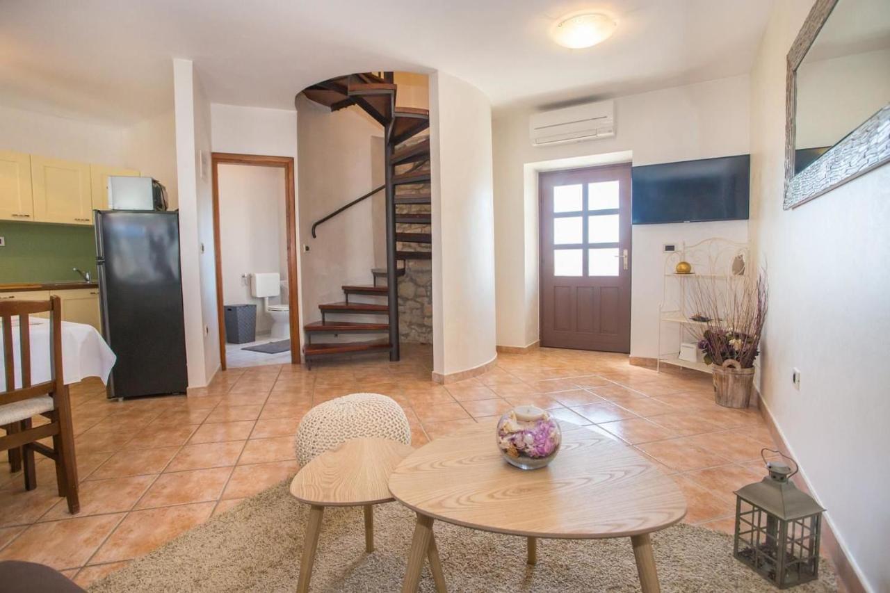 Apartment Nini Porec Exterior photo